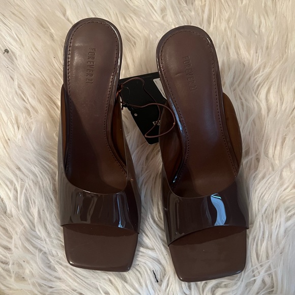 Vinyl Spool Heels - Picture 2 of 4